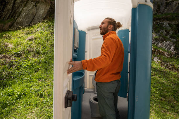 Best Portable restroom trailer rental  in Bergenfield, NJ